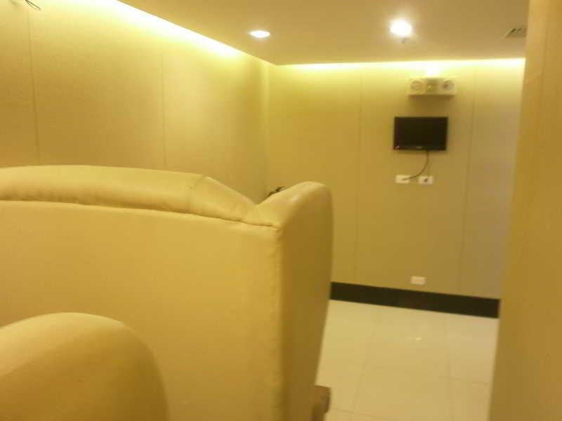 Hotel Dream World Las Piñas Exteriör bild