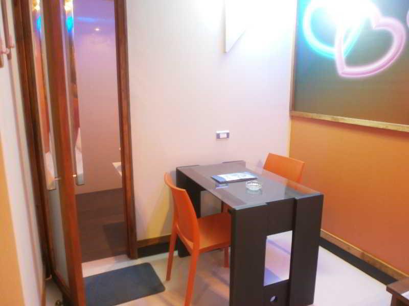 Hotel Dream World Las Piñas Exteriör bild